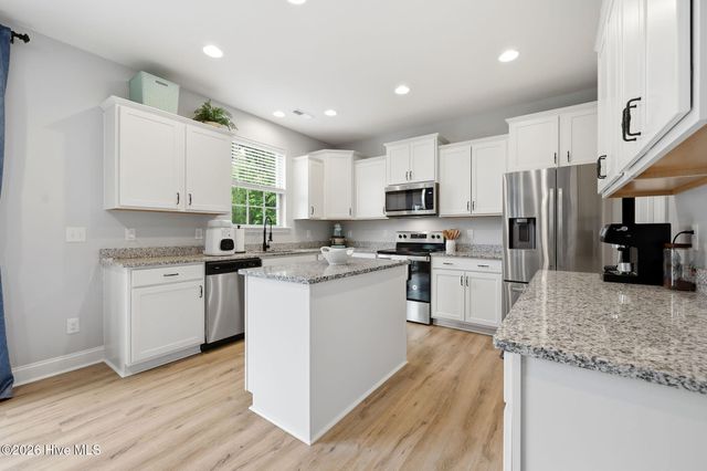 539 River Dell Townes Avenue, Clayton, NC 27527
