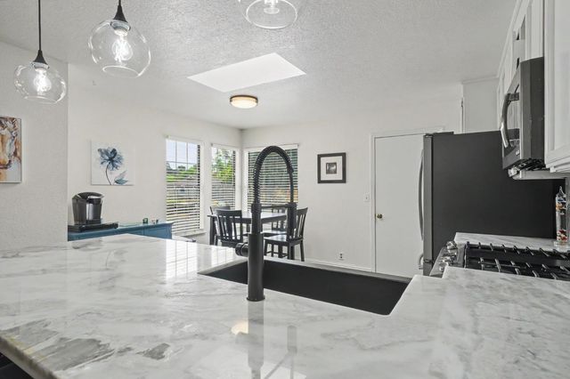 67 Saint Andrews Rd, Valley Springs, CA 95252