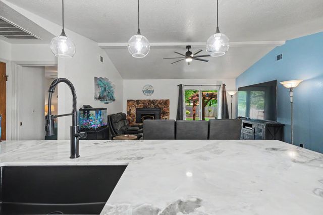 67 Saint Andrews Rd, Valley Springs, CA 95252