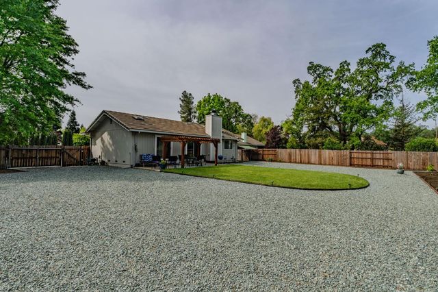 67 Saint Andrews Rd, Valley Springs, CA 95252