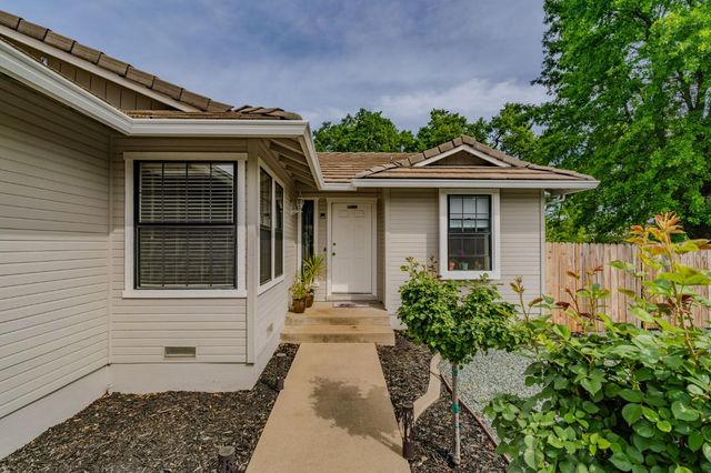 67 Saint Andrews Rd, Valley Springs, CA 95252