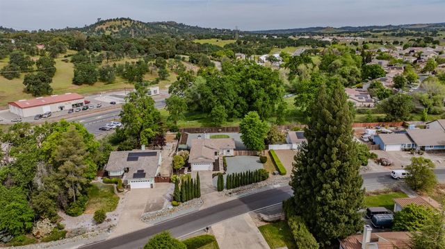 67 Saint Andrews Rd, Valley Springs, CA 95252