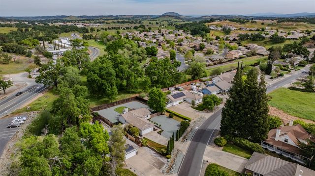 67 Saint Andrews Rd, Valley Springs, CA 95252