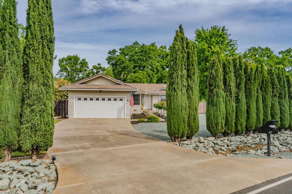 67 Saint Andrews Rd, Valley Springs, CA 95252