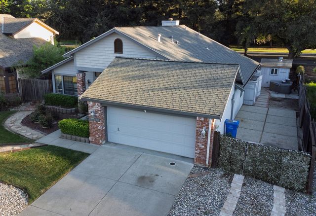 8949 Laguna Place Way, Elk Grove, CA 95758