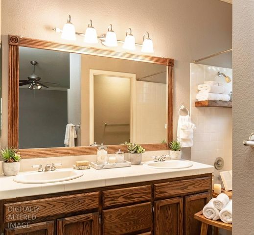 8949 Laguna Place Way, Elk Grove, CA 95758