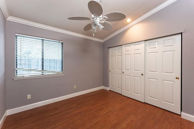 8949 Laguna Place Way, Elk Grove, CA 95758