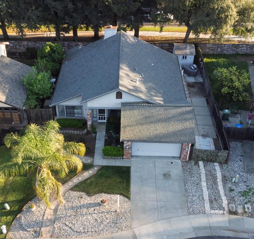 8949 Laguna Place Way, Elk Grove, CA 95758