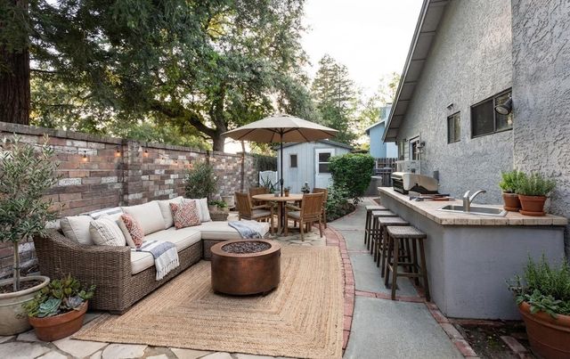 8949 Laguna Place Way, Elk Grove, CA 95758