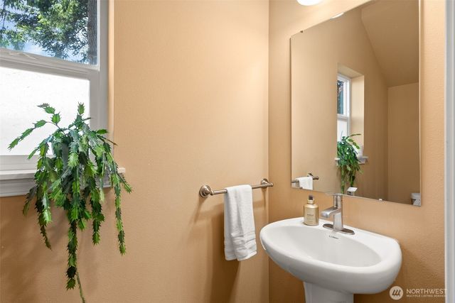 5091 May Street NW, Bremerton, WA 98311