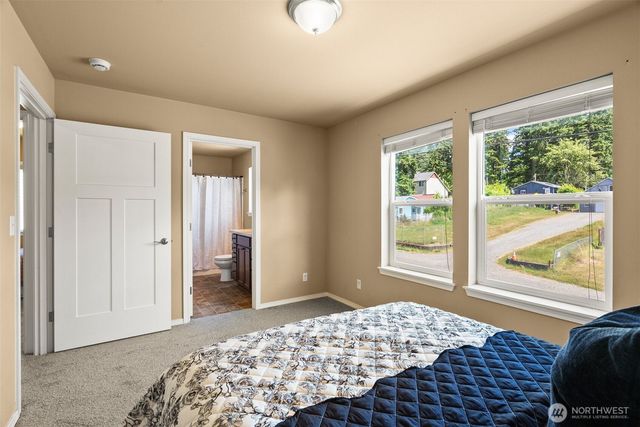 5091 May Street NW, Bremerton, WA 98311