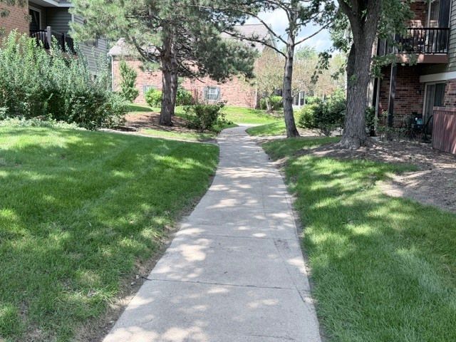 1573 Raymond Drive 102, Naperville, IL 60563