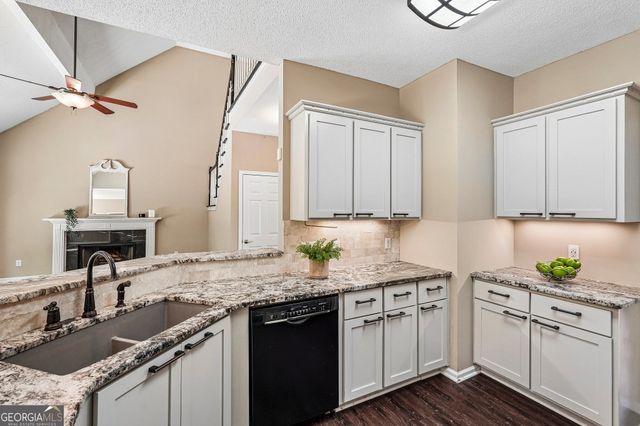 6395 Seymour Court NW, Acworth, GA 30101