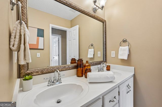 6395 Seymour Court NW, Acworth, GA 30101