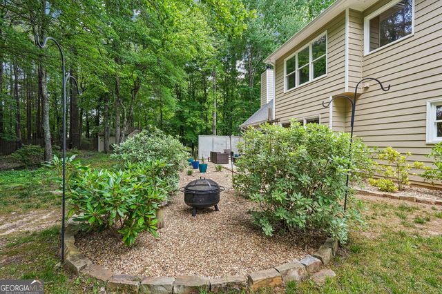 6395 Seymour Court NW, Acworth, GA 30101