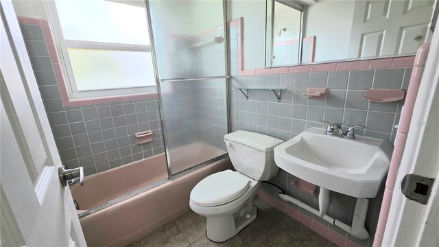 8521 42ND AVENUE N, St Petersburg, FL 33709