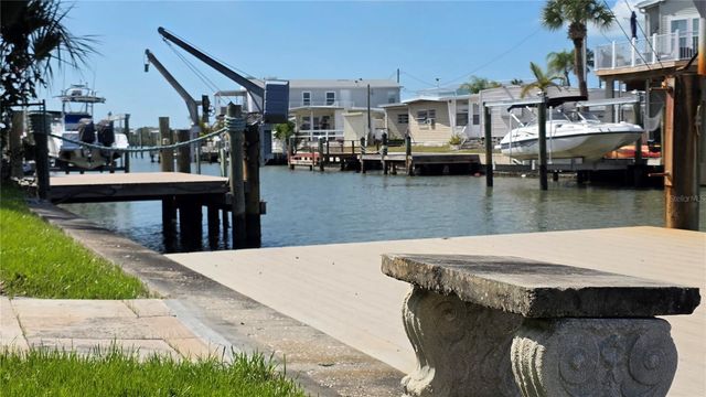 8521 42ND AVENUE N, St Petersburg, FL 33709