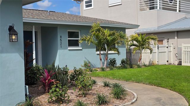 8521 42ND AVENUE N, St Petersburg, FL 33709