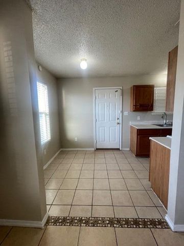 304 81st Street, UNIT 2, Lubbock, TX 79404