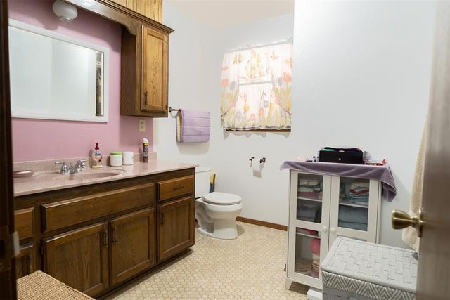 30716 E County Road 1650, Elmore City, OK 73433