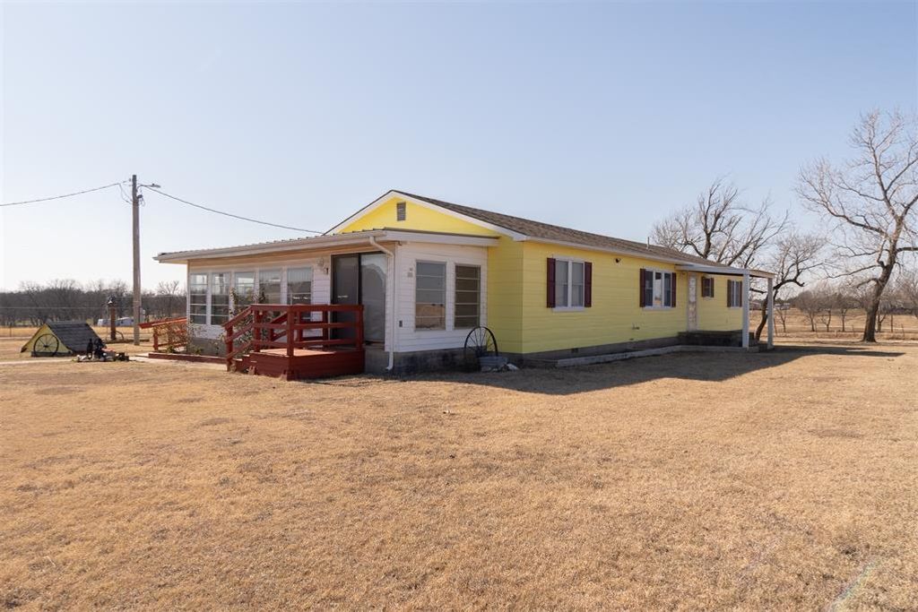 30716 E County Road 1650, Elmore City, OK 73433