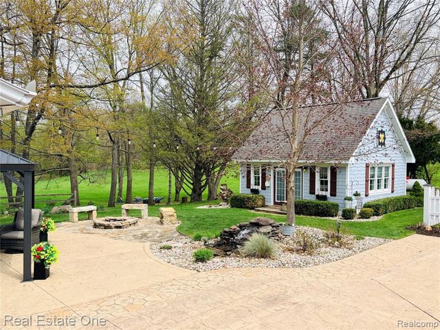 4203 Hough Road, Dryden, MI 48428