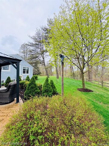 4203 Hough Road, Dryden, MI 48428