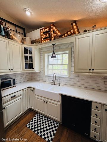 4203 Hough Road, Dryden, MI 48428