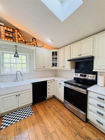 4203 Hough Road, Dryden, MI 48428