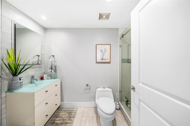 1250 S Miami Ave 1015, Miami, FL 33130