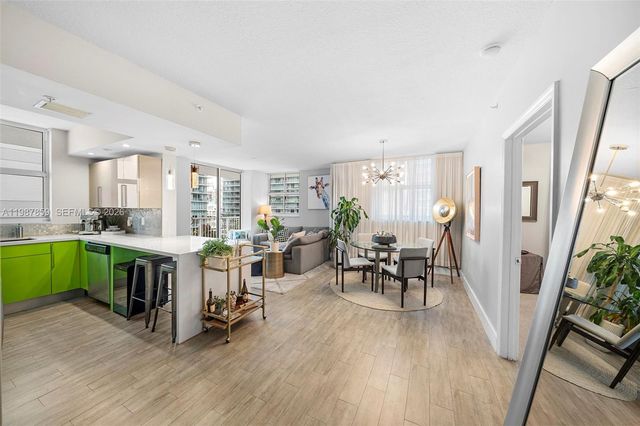 1250 S Miami Ave 1015, Miami, FL 33130