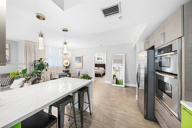 1250 S Miami Ave 1015, Miami, FL 33130