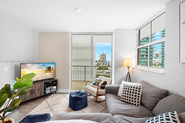 1250 S Miami Ave 1015, Miami, FL 33130