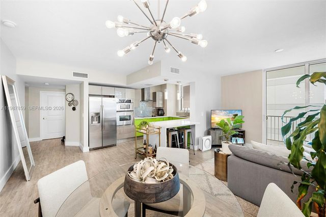 1250 S Miami Ave 1015, Miami, FL 33130