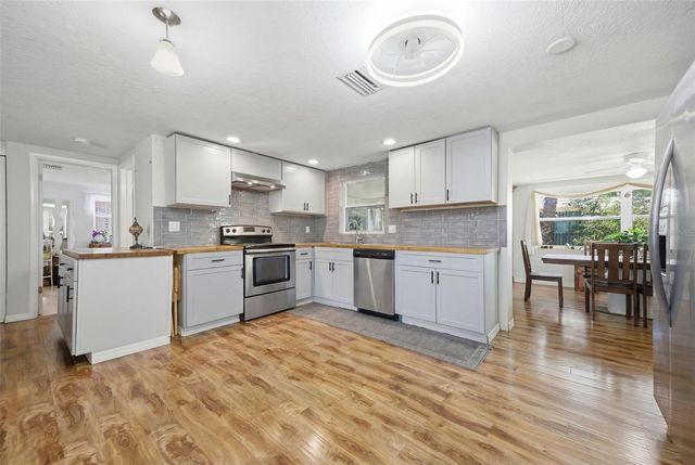 5347 FLORA AVENUE, Holiday, FL 34690