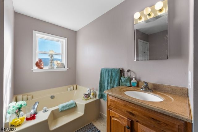 21 Mountaintop Rd, Montague Twp., NJ 07827