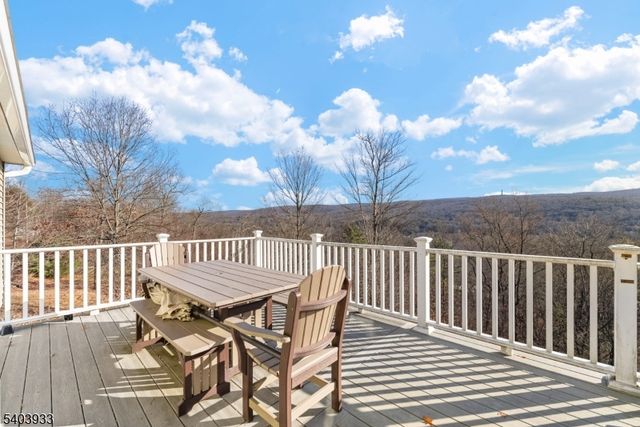 21 Mountaintop Rd, Montague Twp., NJ 07827