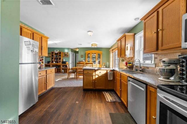 21 Mountaintop Rd, Montague Twp., NJ 07827