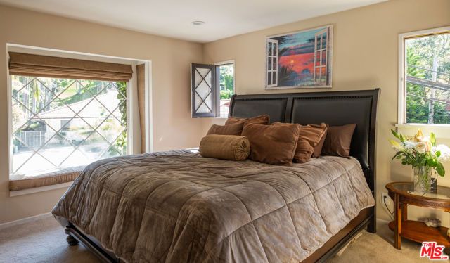 9415 Cherokee Lane, Beverly Hills, CA 90210