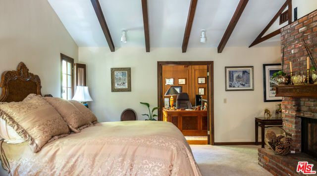 9415 Cherokee Lane, Beverly Hills, CA 90210