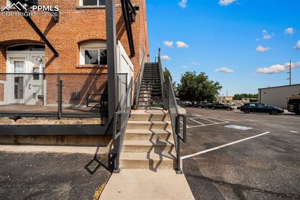 201 Lamkin Street 204, Pueblo, CO 81003 — photo 2