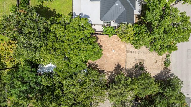 405 El Paso St, Austin, TX 78704