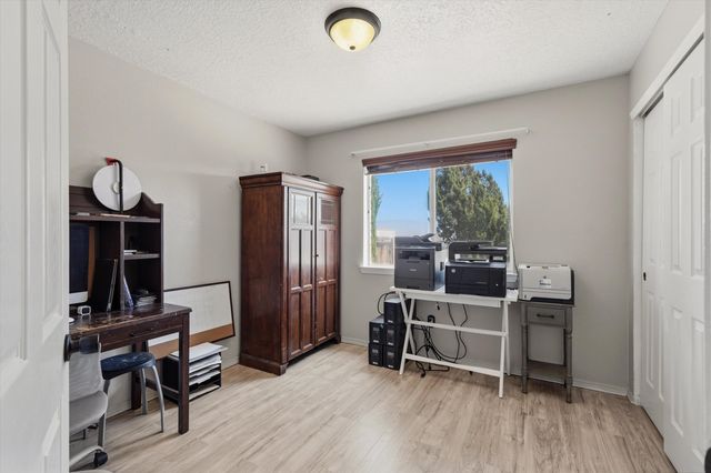 2300 Sunstone Drive NW, Albuquerque, NM 87120