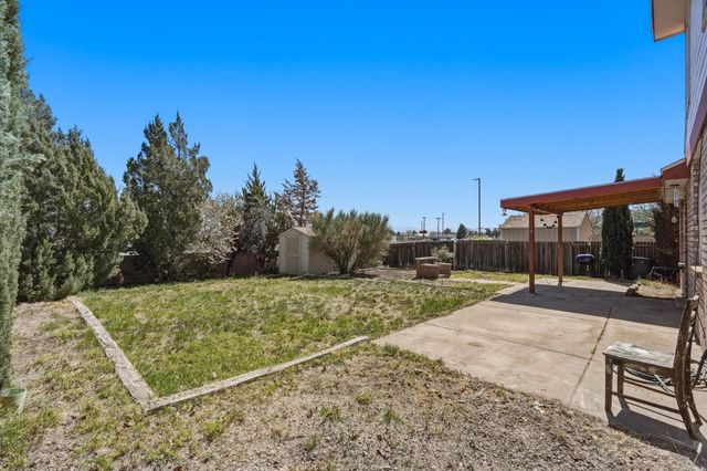 2300 Sunstone Drive NW, Albuquerque, NM 87120