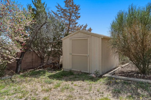 2300 Sunstone Drive NW, Albuquerque, NM 87120