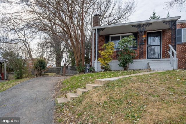 3903 FAIRVIEW DR, Fairfax, VA 22030