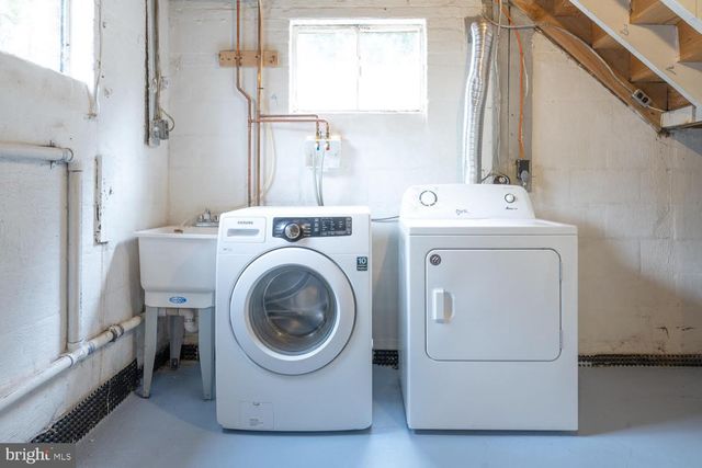 3903 FAIRVIEW DR, Fairfax, VA 22030