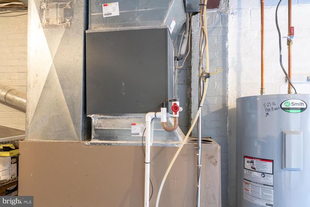 3903 FAIRVIEW DR, Fairfax, VA 22030