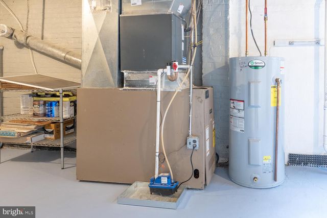 3903 FAIRVIEW DR, Fairfax, VA 22030