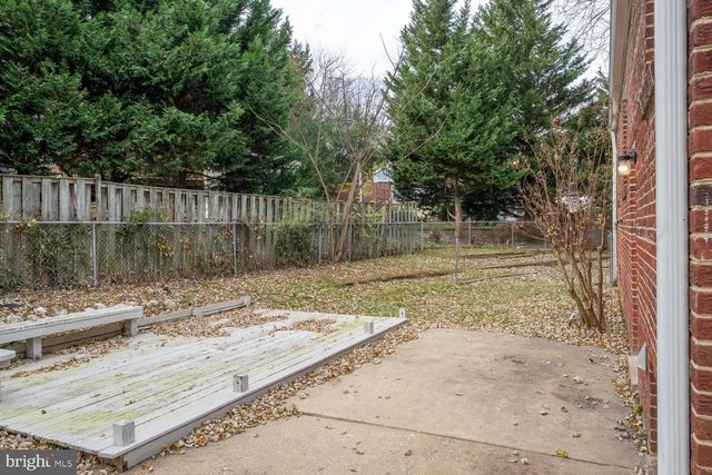 3903 FAIRVIEW DR, Fairfax, VA 22030